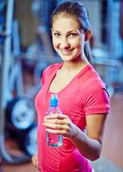 Как правильно пить воду, чтобы похудеть?