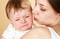 Чем лечить горло ребенку 1 год?