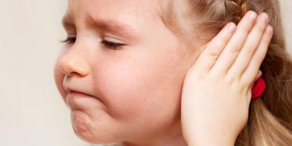 Экссудативный отит - лечение у детей, симптомы и причины заболевания