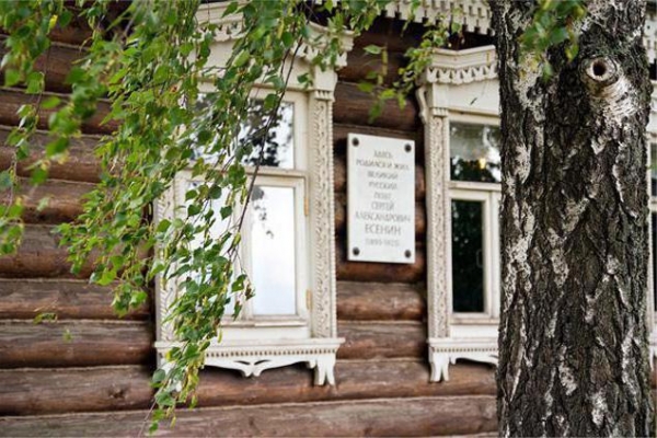 Село Константиново, Рязанская область: экскурсии, дом Есенина
