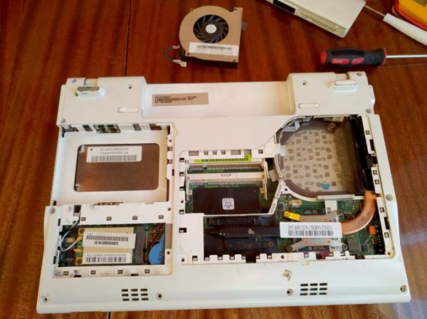Как разобрать ноутбук Packard Bell BG45