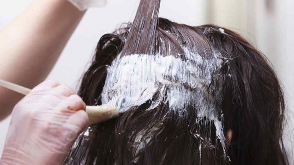 Как покрасить волосы самостоятельно в домашних условиях