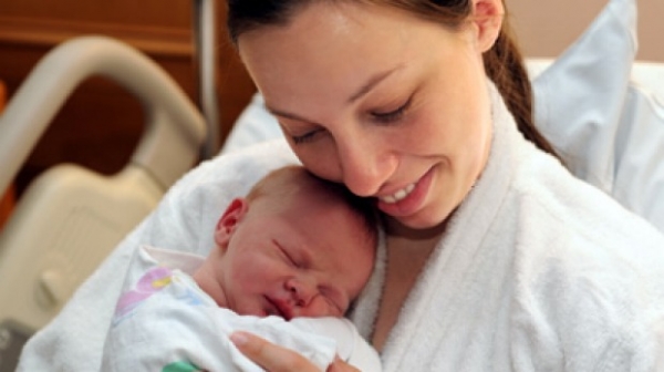 Болит копчик после родов: причины и лечение