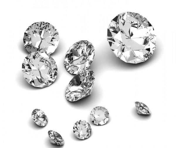 Искусственный бриллиант: описание, свойства и особенности