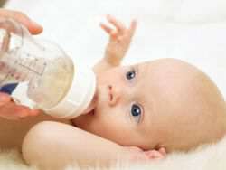 Можно ли давать новорожденному кипяченую воду?