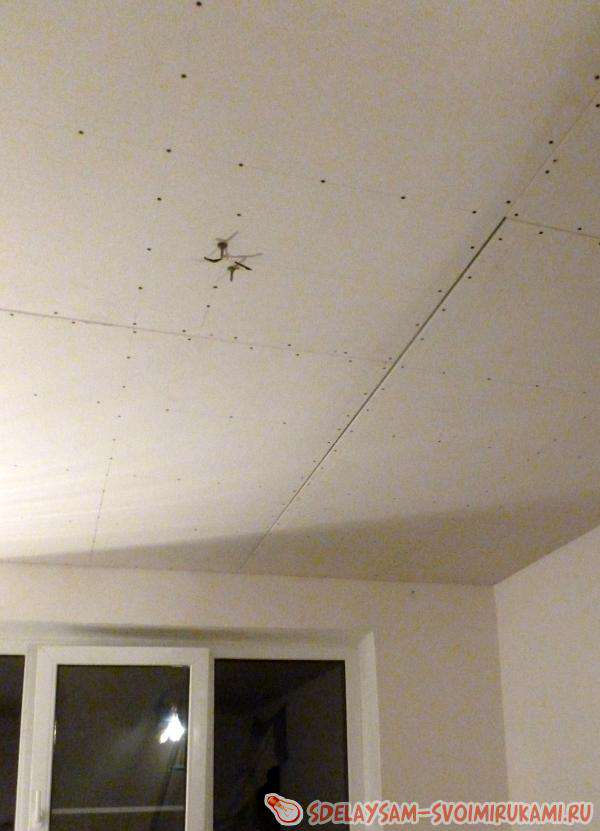 Трещины на потолке