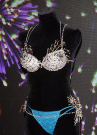 Лили Олдридж оденет Fantasy Bra от Victoria's Secret 