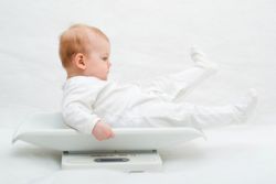 Сколько должен весить ребенок в 8 месяцев?