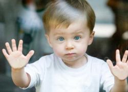 Признаки аутизма у ребенка 3 лет