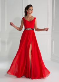 Красное платье 2016