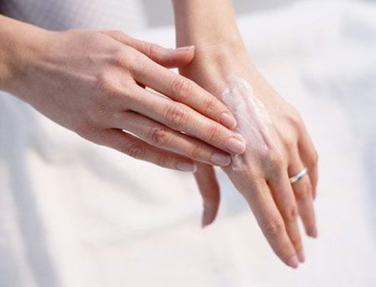 Как предотвратить сухость кожи рук