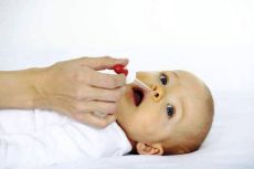 Чем лечить насморк у ребенка 6 месяцев?