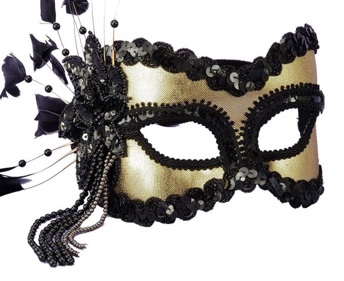 Как сделать карнавальную маску на Новый год