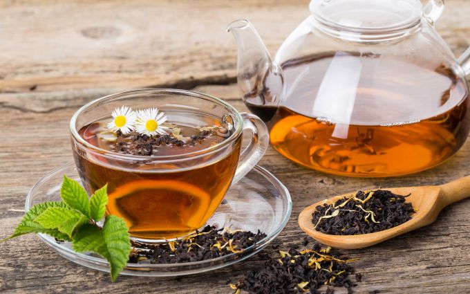 10 рецептов средств для кожи из чая 