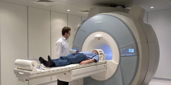 МРТ головы и сосудов мозга - проведение диагностики с контрастом и без, противопоказания и цена