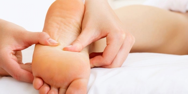 Массаж ног, стоп и голеней: техника выполнения, как проводить приятную процедуру в домашних условиях самостоятельно
