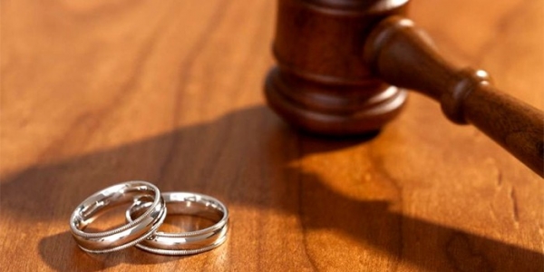 Фиктивный брак для получения гражданства или прописки - сколько стоит и наказание по семейному праву