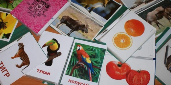 Карточки Домана - как научить читать самых маленьких с видео