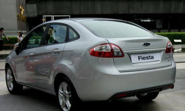 "Форд-Фиеста" (седан): фото, характеристики, комплектация 