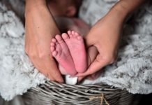 Особливості догляду за недоношеною дитиною