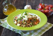 Рецепт салату з куркою і селерою