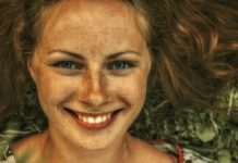 Онколог пояснила, як розпізнати небезпечні «веснянки»