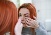 У контактні лінзи можуть додавати золото