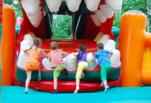 Лучшие аттракционы для детей: как выбрать и где найти их