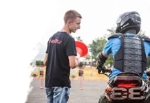 Мотошкола: Подорож у світ свободи та пригод