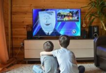 Тривалий перегляд телевізора в ранньому дитинстві може привести до проблем з поведінкою — вчені