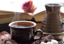 Вчені визначили безпечне для здоров’я кількість цукру в чаї і каві