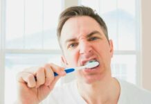 Причини блювотних позивів під час чищення зубів
