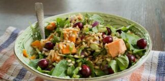 Рецепт: пшенично-фруктовий салат