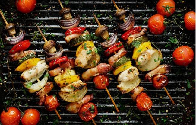 Как приготовить овощные шашлычки на гриле