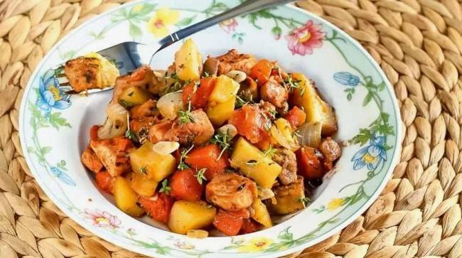 Рецепт: овощное рагу с индейкой