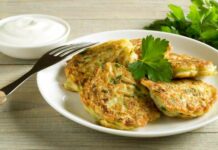 Чому кабачкові оладки розвалюються і як цього уникнути: простий кулінарний лайфхак