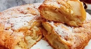 Пишна шарлотка з м’якими солодкими яблуками: покроковий рецепт Пишна шарлотка з м’якими солодкими яблуками: покроковий рецепт