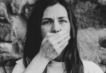 Як реагувати на людей, які постійно перебивають під час розмови