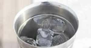 Як правильно виморожувати воду та для чого потрібна м’якіша тала вода