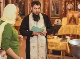 Чи отримує священник зарплату і хто фактично її виплачує