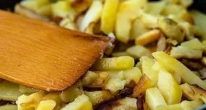 Як зробити картоплю по-сковорідськи з хрусткою золотистою скоринкою Як зробити картоплю по-сковорідськи з хрусткою золотистою скоринкою