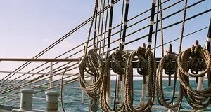 Чому швидкість на морі вимірюють у вузлах і як працював лаг з мотузкою