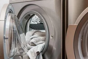 image Як відчиняти дверцята пральної машини після прання, щоб не з’являвся запах